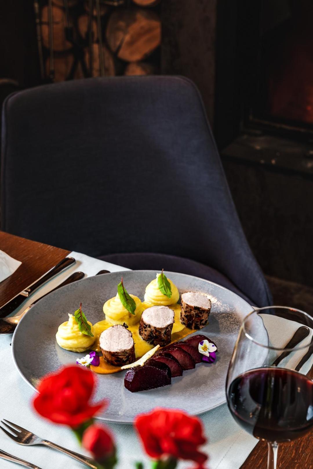 Hotel Batory シュツァブニツァ エクステリア 写真