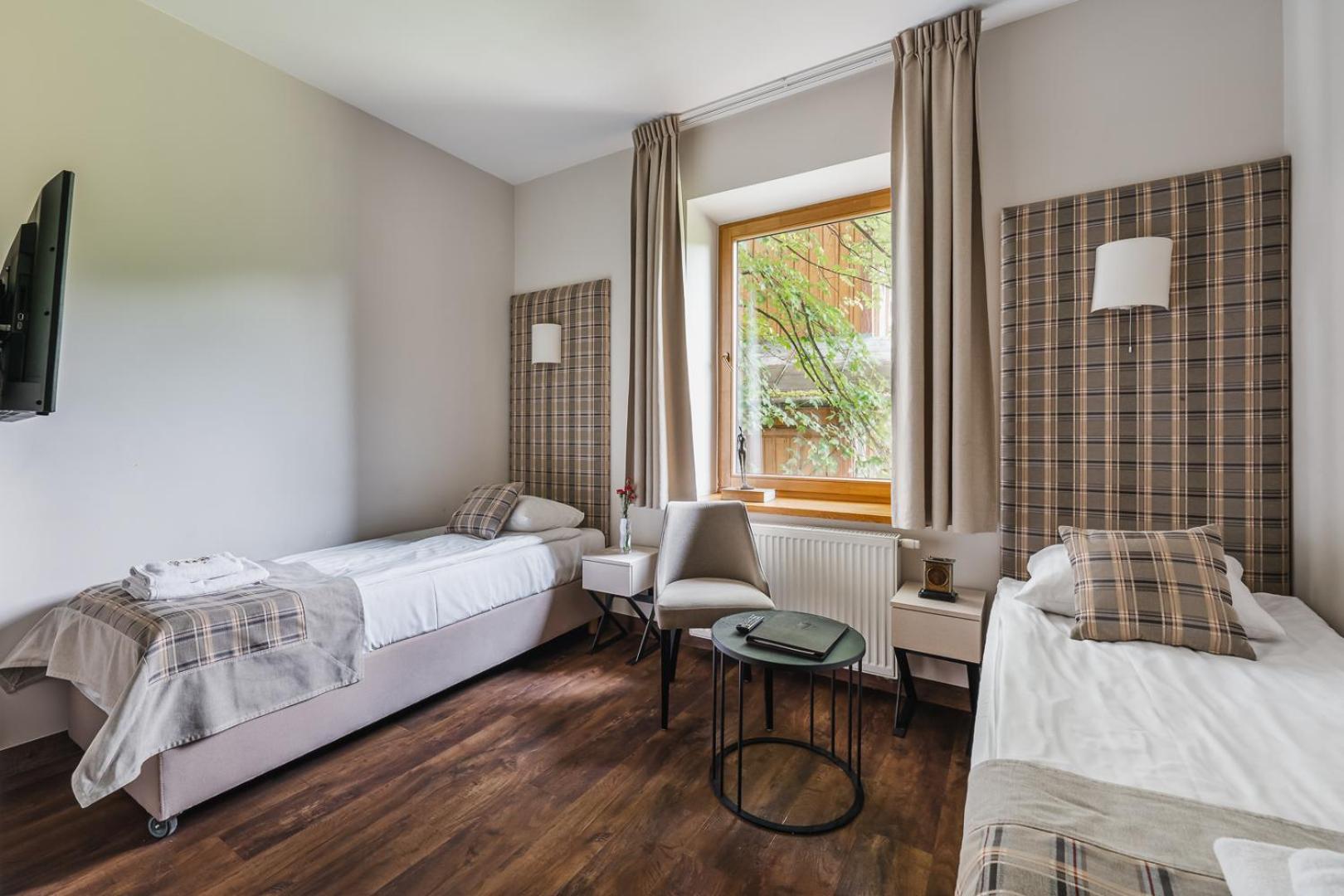 Hotel Batory シュツァブニツァ エクステリア 写真