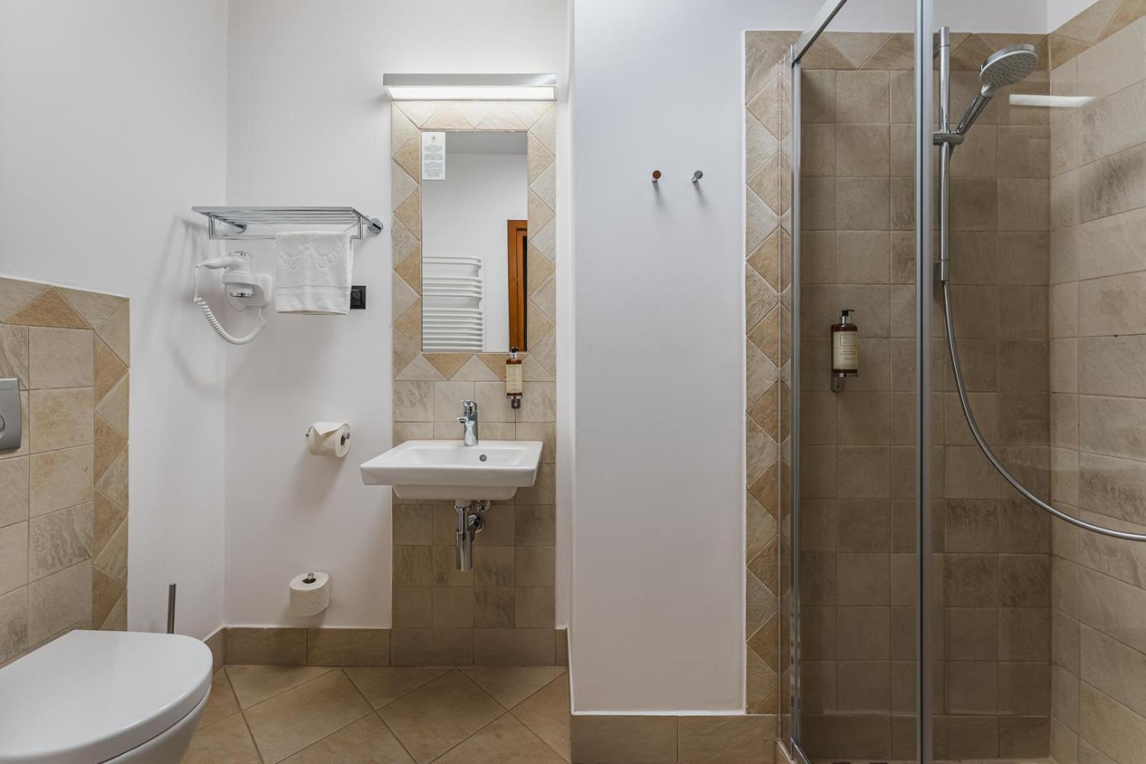 Hotel Batory シュツァブニツァ 部屋 写真